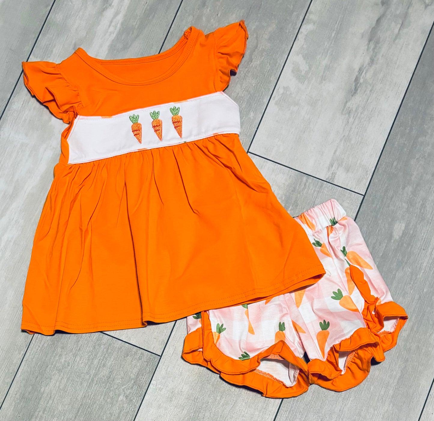 Carrot Short Set Girl