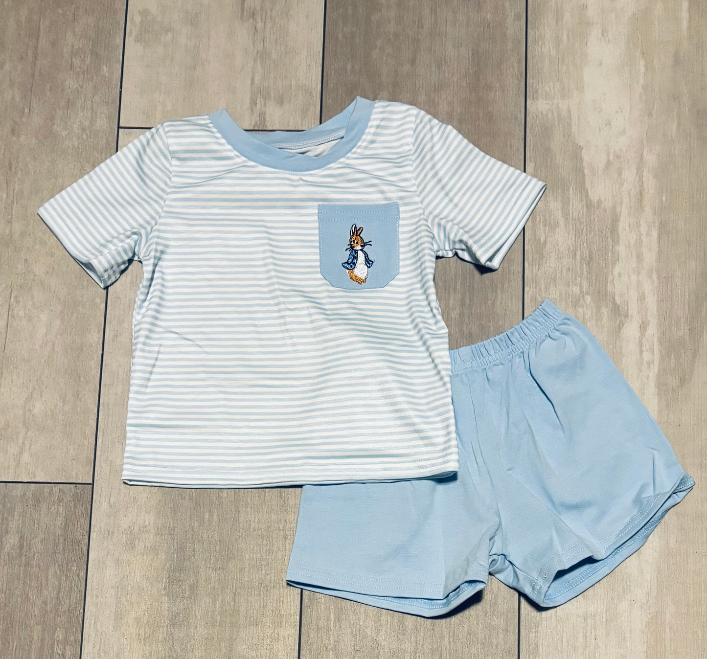 Rabbit Pocket T