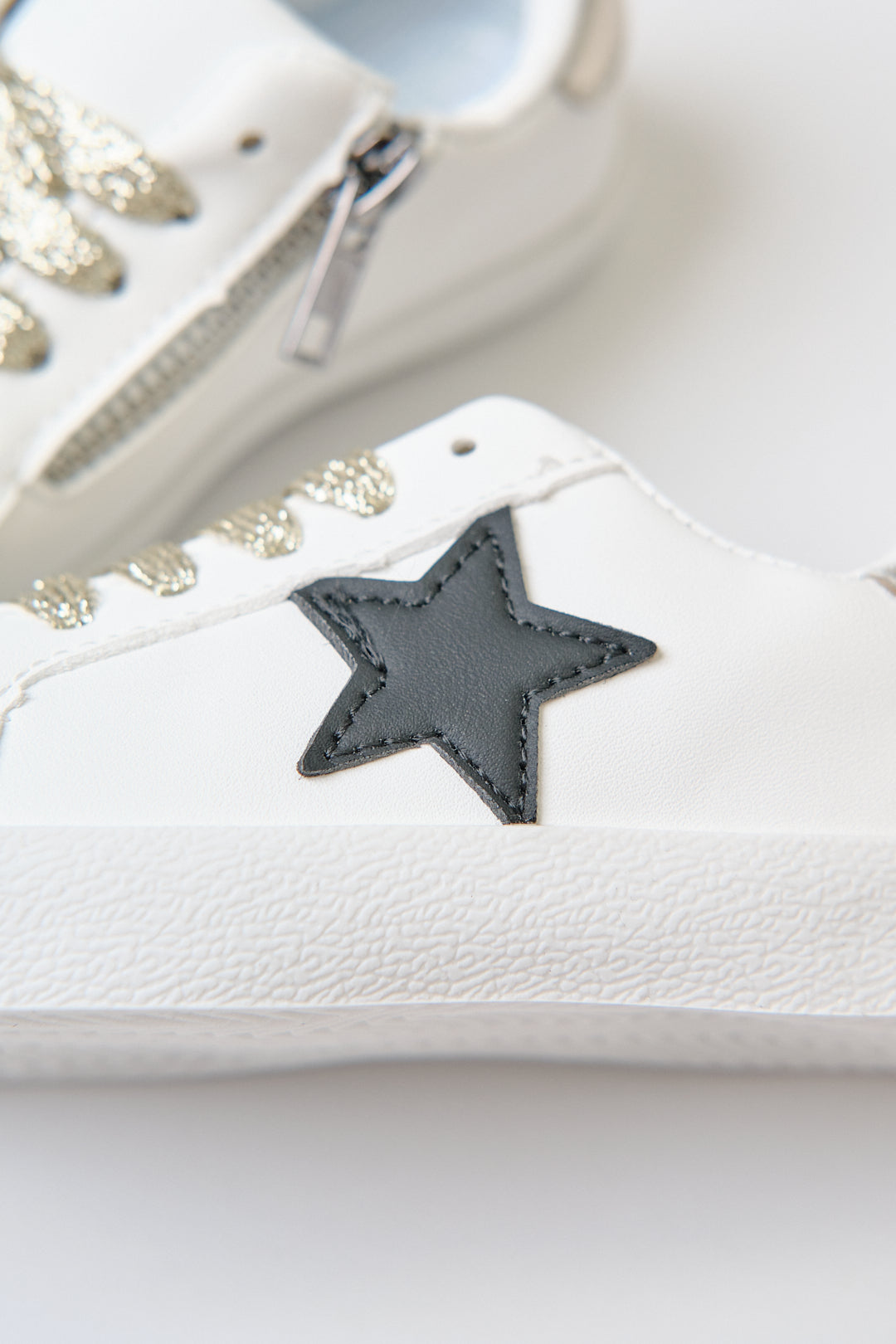 White black star glitter sneaker (toddler to big kids)